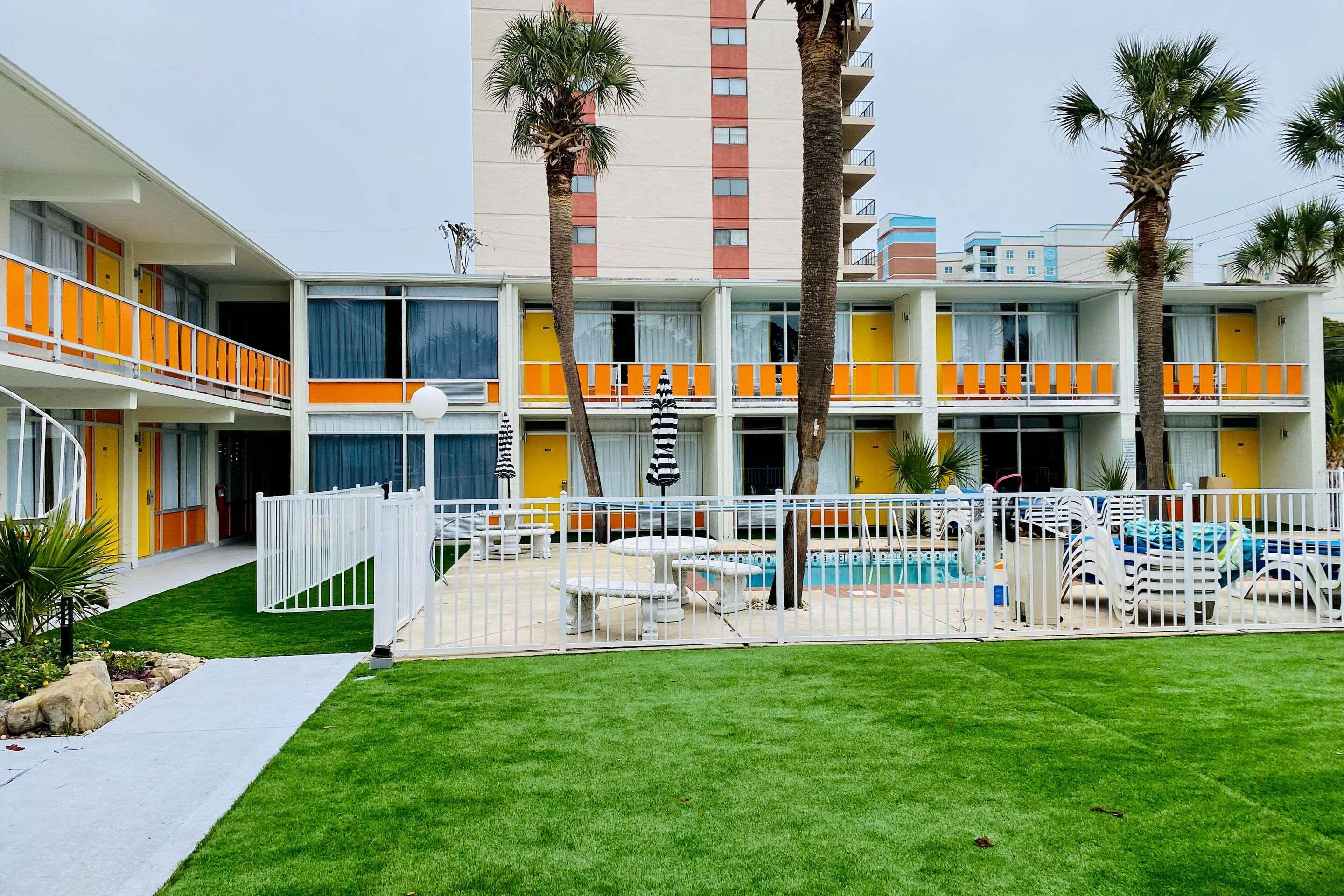 Holiday Shores شاطئ ميرتل المظهر الخارجي الصورة